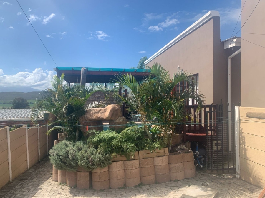 4 Bedroom Property for Sale in Fraaiuitsig Western Cape